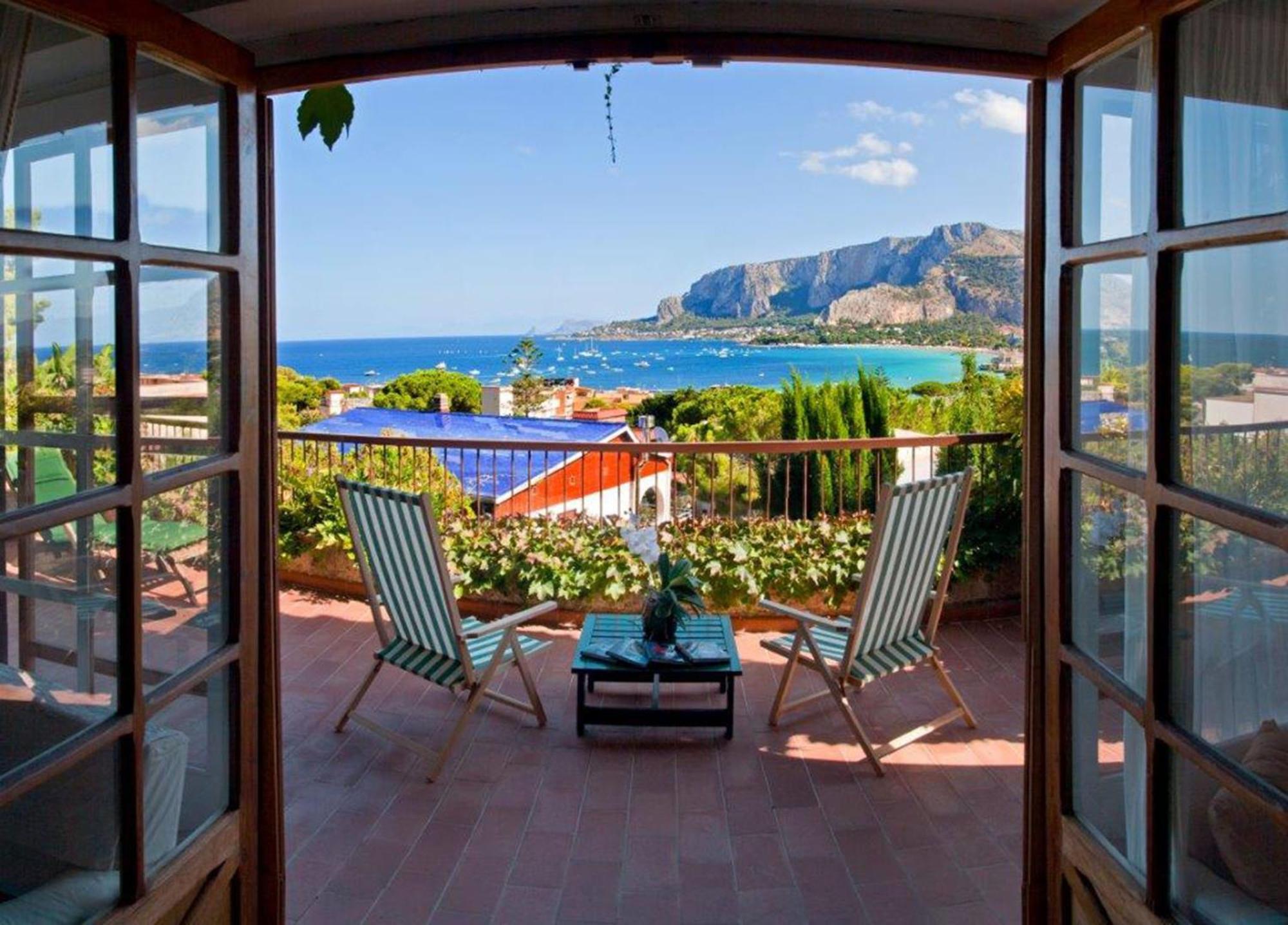 Bed and Breakfast Il Glicine Sul Golfo à Mondello Extérieur photo